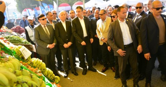 وزارة التموين تضخ السلع الغذائية واللحوم بأسواق اليوم الواحد بتخفيضات 30%