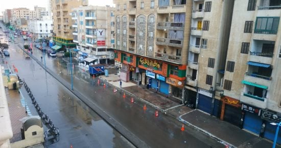 الأمطار والغيوم تزين شوارع مطروح 