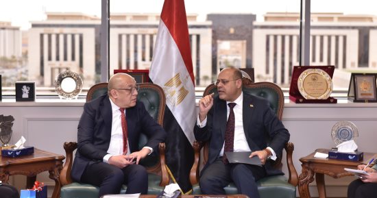 وزير العمل: القانون الجديد ينظم عمل الأجانب ويسهل استخراج تصاريح لهم