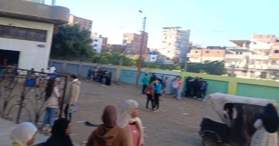 31 ألف طالب وطالبة يؤدون امتحانات الشهادة الإعدادية بالإسماعيلية.. فيديو