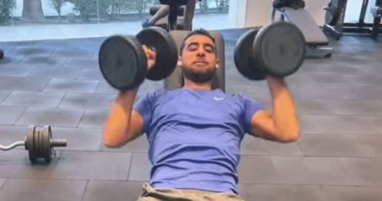 أحمد ياسر ريان يواصل برنامجه التأهيلي فى البنك الأهلي