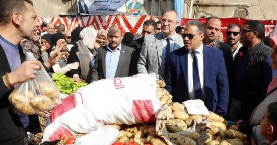 محافظ الشرقية يفتتح سوق اليوم الواحد بمدينة ههيا   