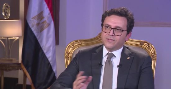 وزير الثقافة يُهنئ حمدى السطوحى لفوزه بجائزة الريادة من الأثريين العرب