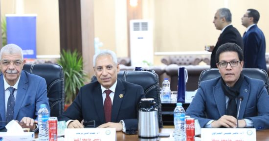 رئيس جامعة المنوفية يشارك فى اجتماع المجلس الأعلى للجامعات بجامعة أسوان