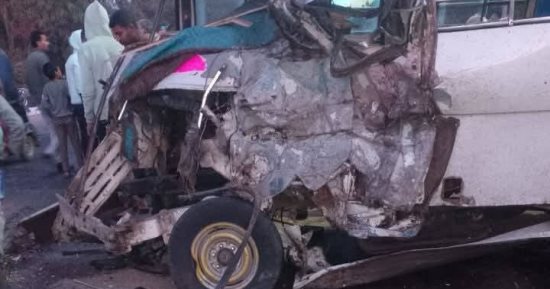مصرع سيدة وإصابة 7 آخرين فى حادث تصادم سيارتين على الطريق الزراعى بسوهاج
