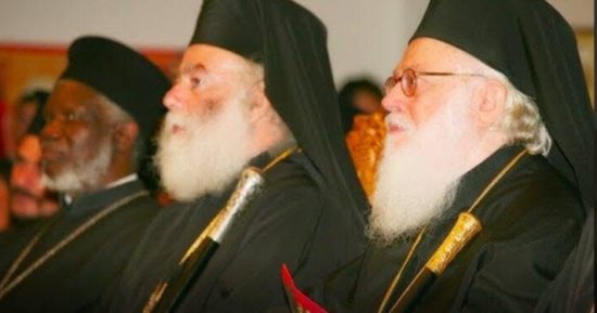 بطريرك الروم الأرثوذكس يصلى من أجل شفاء رئيس أساقفة ألبانيا
