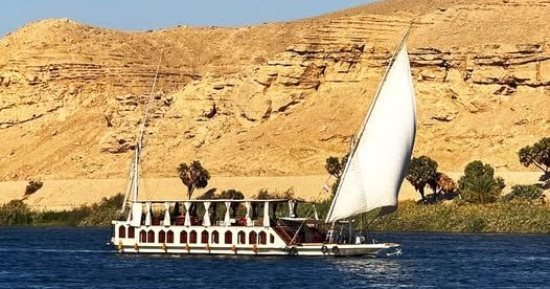 الموسم السياحى الشتوى.. المراكب الشراعية سحر خاص فى نهر النيل لسياح العالم