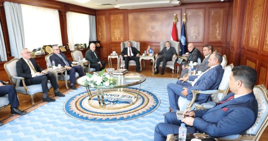 أسامة ربيع يبحث التعاون مع وفد شركة إعمار ليبيا وممثلى عدد من الموانئ الليبية