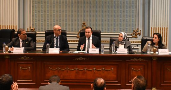 اتصالات النواب توصي بإعفاء 2 محمول من الجمارك سنويًا
