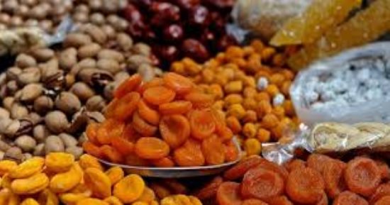 مع قرب شهر رمضان الكريم.. اعرف أسعار البلح والياميش وقمر الدين