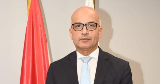 رئيس "عين شمس" يعلن تكفل الجامعة بالمصروفات الدراسية لطلاب المنح