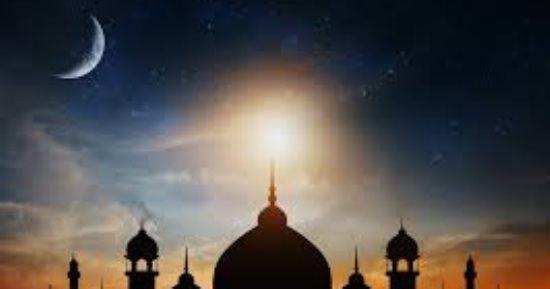 مظاهر الاحتفال بشهر رمضان المعظم.. الزخارف الملونة تضفى أجواء احتفالية خاصة.. الفانوس يعود للعصر الفاطمى.. بلال بن رباح أول مسحراتى بالتاريخ الإسلامى.. وأغنية "وحوى يا وحوى" تراث رمضانى شعبى بمعنى مرحبًا يا قمر