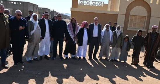 محافظ جنوب سيناء يتفقد مشروع الإسكان البدوى فى قرية النقب
