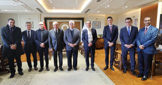 وزير التعليم العالى يبحث تعزيز التعاون مع السفير الفرنسى فى المجالات التعليمية والبحثية