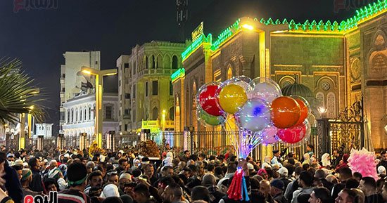 حضور كبير فى الليلة الختامية لمولد السيدة زينب