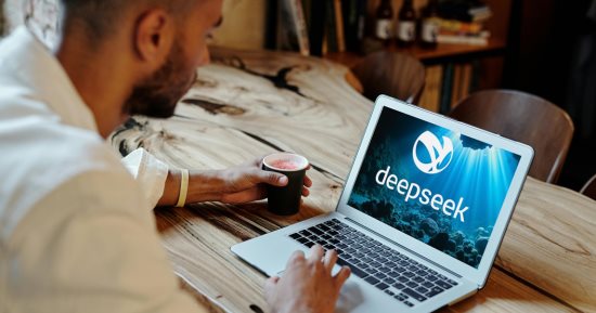 كل ما تريد معرفته عن تقنية تدريب الذكاء الاصطناعى الصينى DeepSeek