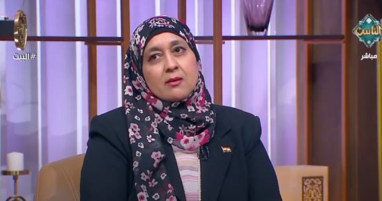 كيف اختار كتابا للطفل؟ عضو اتحاد كتاب مصر تجيب عبر قناة الناس