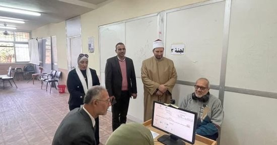 رئيس منطقة الإسكندرية الأزهرية يتفقد اختبارات نهاية المستوى