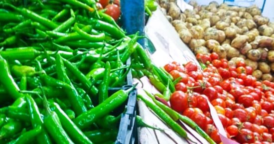 سعر الخضار والفاكهة اليوم الاربعاء 19-2-2025 بالمنوفية.. الطماطم بـ4جنيهات