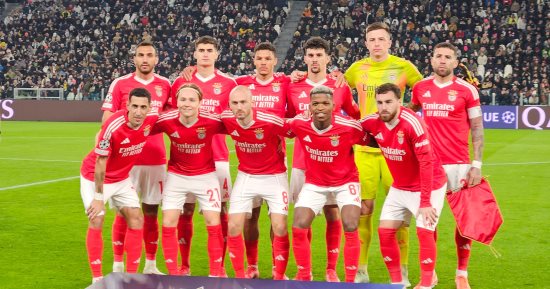 زلزال يهز المؤتمر الصحفى لمدرب بنفيكا قبل مواجهة موناكو في دوري أبطال أوروبا