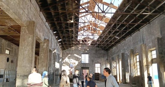 لجنة من محافظة البحر الأحمر والجامعة الإقليمية تتفقد الأماكن التاريخية والسياحية بالقصير  