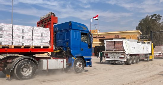استمرار تدفق المساعدات الإنسانية إلى غزة عبر معبر رفح