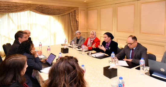 وزيرة البيئة تبحث مع بعثة البنك الدولى المشروعات المشتركة فى الاقتصاد الأزرق