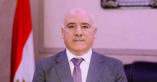 ضبط طن لانشون غير مطابق للمواصفات القياسية بمخزن غير مرخص بقها