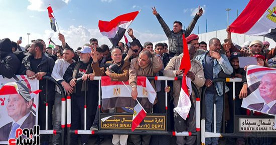 لا للتهجير.. المصريون يرفضون تصفية القضية الفلسطينية من أمام معبر رفح
