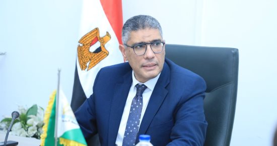 محافظ الجيزة: تطوير ورصف 33 كم طرق حيوية بتكلفة 475 مليون جنيه