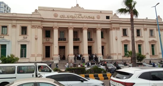 الحبس سنة مع الإيقاف لطبيب و3 سنوات لموظفة تسببا فى عاهة لسيدة بالإسكندرية
