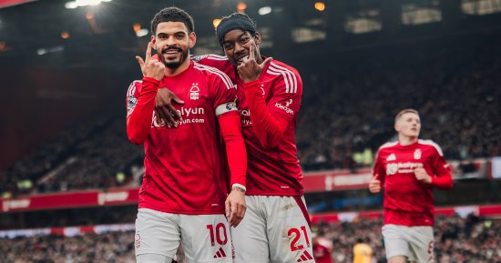 نوتينجهام يضرب برايتون 3 - 0 فى الشوط الأول.. فيديو 