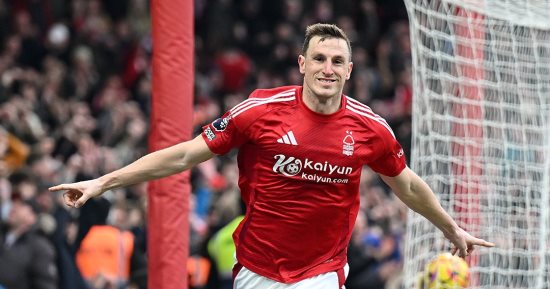 نوتينجهام فورست يكتسح برايتون 7 - 0 فى الدوري الإنجليزي
