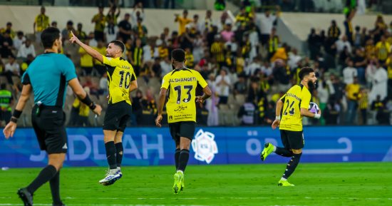 الاتحاد ضد الخلود.. تعادل مثير 2-2 في الشوط الأول بالدوري السعودي "فيديو"