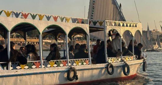 مطران إيبارشية طيبة للأقباط الكاثوليك يترأس يوم المرحلة الإعدادية