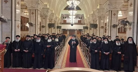 مطران حلوان والمعصرة للأقباط الأرثوذكس يلتقى مجمع كهنة الإيبارشية