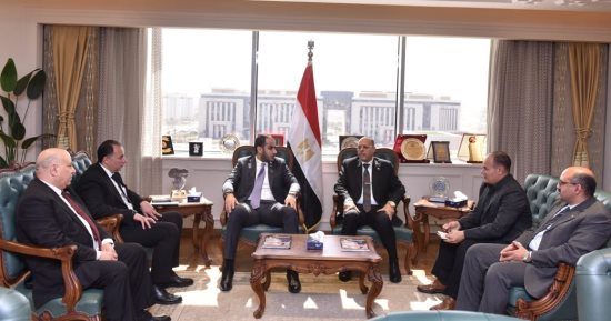 وزير العمل: توجيهات الرئيس السيسى بالتشجيع على الاستثمار فى بيئة عمل لائقة