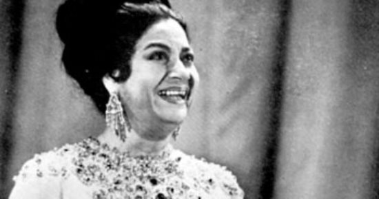 سعيد الشحات يكتب: ذات يوم.. 3 فبراير 1975.. وفاة سيدة الغناء العربى أم كلثوم بعد غيبوبة 100 ساعة ونصف قرن من الإعجاز الغنائى الذى جعلها رمزا لوحدة عربية لم تتحقق سياسيا