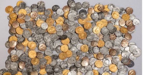 عملات معدنية تحمل أسماء أباطرة الرومان ضمن اكتشافات كنز فى هولندا