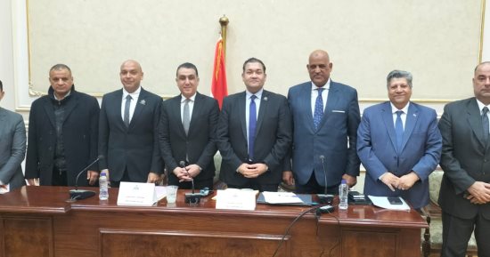 رياضة الشيوخ تناقش دراسة حول تعظيم دور بيوت الشباب وتعزيز التنمية السياحية