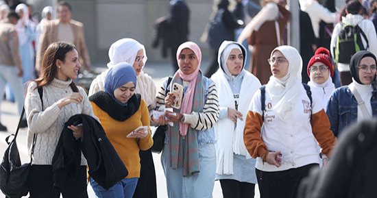 معرض الكتاب يستقبل الزوار من مختلف الأعمار فى يومه الـ11 