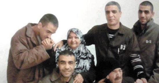 عائلة «أبو حميد» أحكام وصمود لا ينكسر فى سجون الاحتلال.. «محمد» انتصر على سجانه بالبقاء ورحيل والده بالصبر.. ودع جثة شقيقه فى الأسر.. تزوج ولم يلمس عروسه واستظل بشمس مصر حاضنة الأحرار