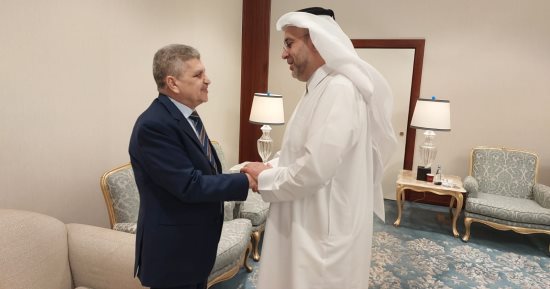 رئيس هيئة قناة السويس يبحث مع أمين عام المنظمة البحرية الدولية التعاون المشترك