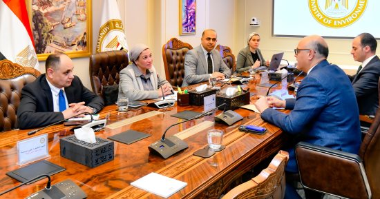 وزيرة البيئة تستقبل محافظ القليوبية ويناقشان آليات تنفيذ أنشطة البنك الدولى 