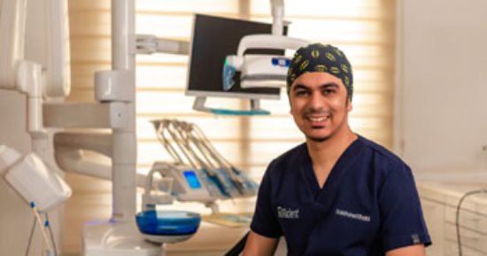 د. محمد الحديدي مؤسس مراكز رايدنت لطب الأسنان يوضح أحدث تقنيات زراعة الأسنان بدون ألم