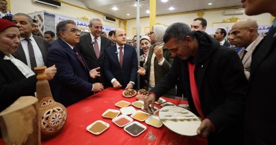 محافظ كفر الشيخ: المنتجات الحرفية بمعرض «أيادى مصر» تعبر عن الحضارة المصرية
