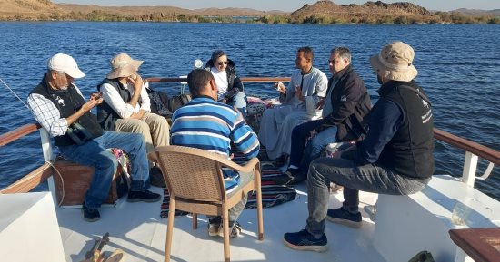 وزارة البيئة تبحث سبل تعزيز سياحة مراقبة الطيور بأسوان