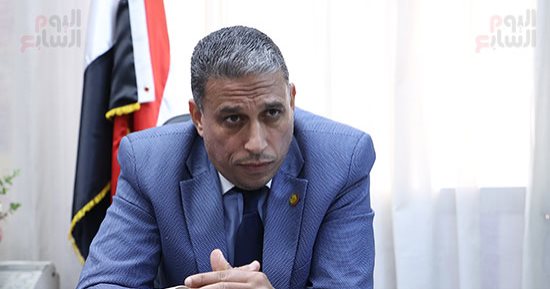 وكيل وزارة التعليم بالجيزة: خفض الكثافة الطلابية بالفصل الدراسى الثانى