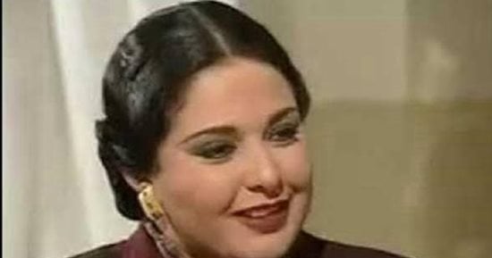 صابرين لبرنامج "بحب السيما": حلمت بأم كلثوم وأهدتنى القرآن قبل تجسيد دورها