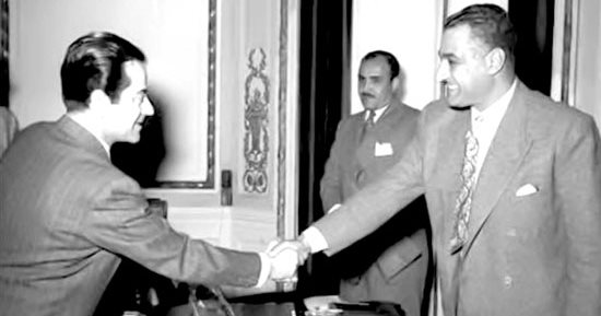 سعيد الشحات يكتب: ذات يوم.. 7 فبراير 1955.. جمال عبدالناصر يلبى دعوة فريد الأطرش من على فراش مرضه بحضور حفل افتتاح فيلمه «عهد الهوى»